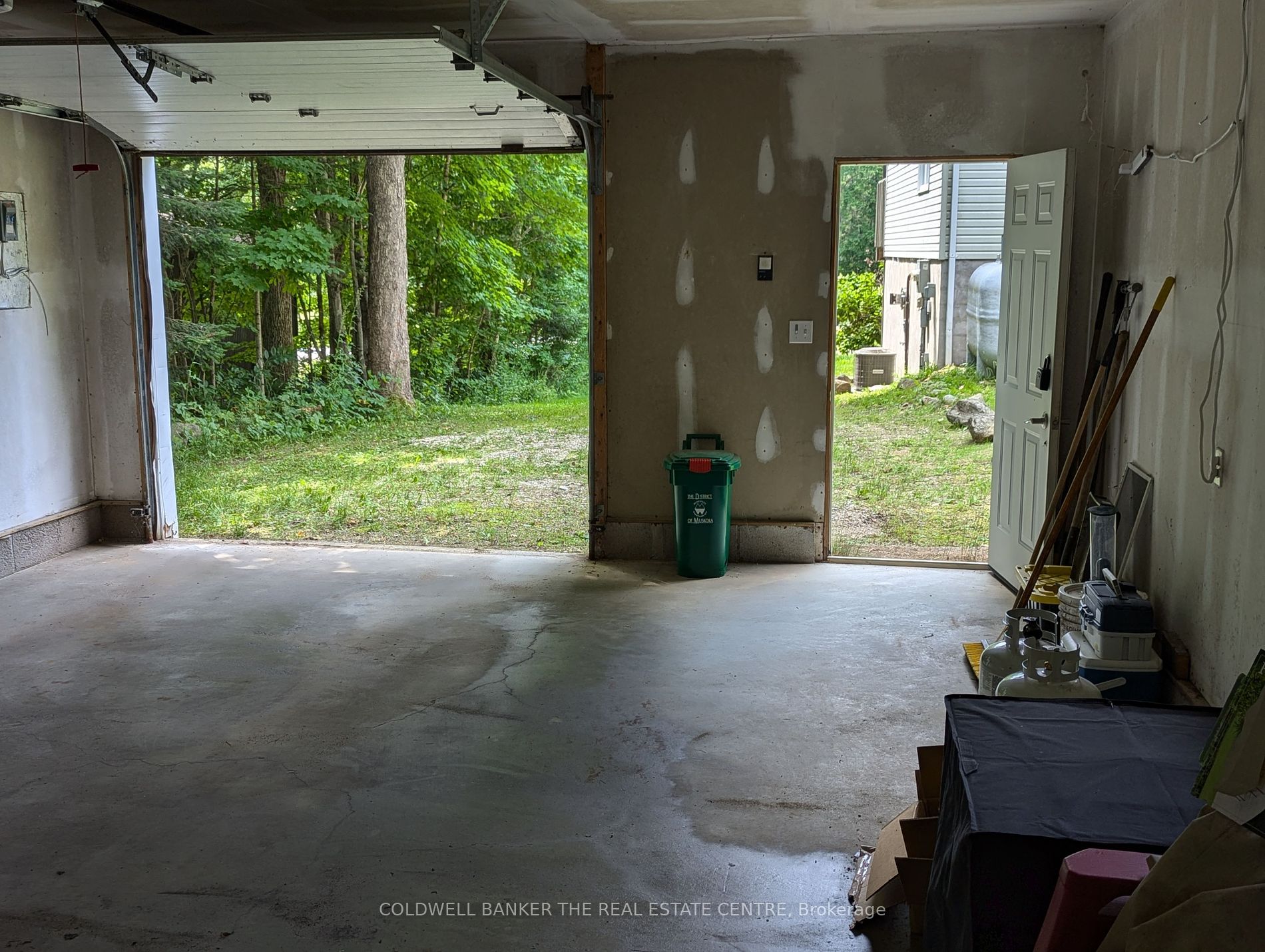 1084 Bonnie Lake Rd Property Photo 28