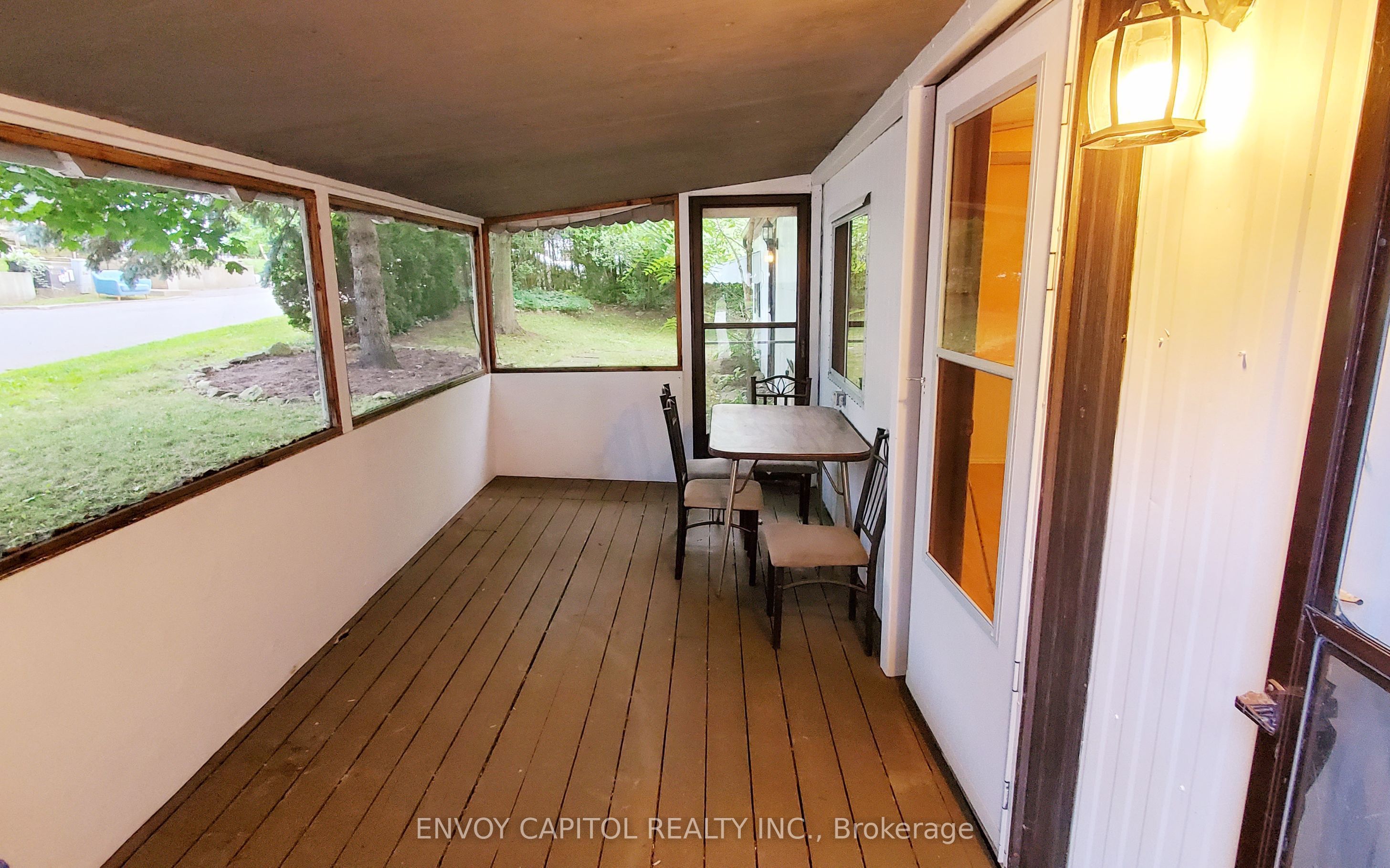 105 Maple Crescent Property Photo 6
