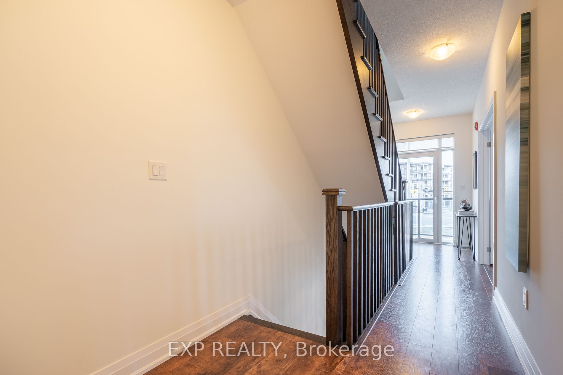 4 Concord Pl 4 Property Photo 15