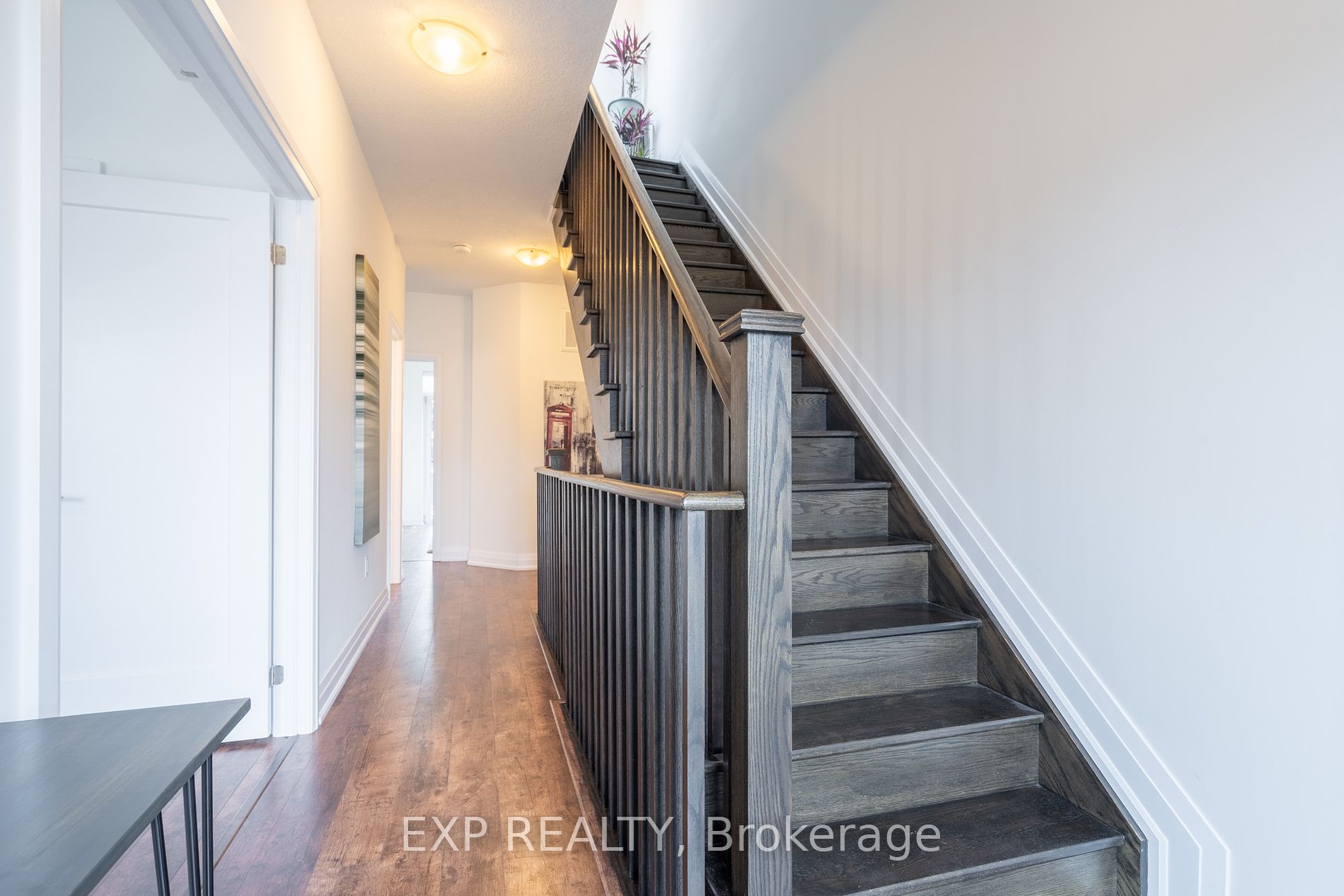 4 Concord Pl 4 Property Photo 16
