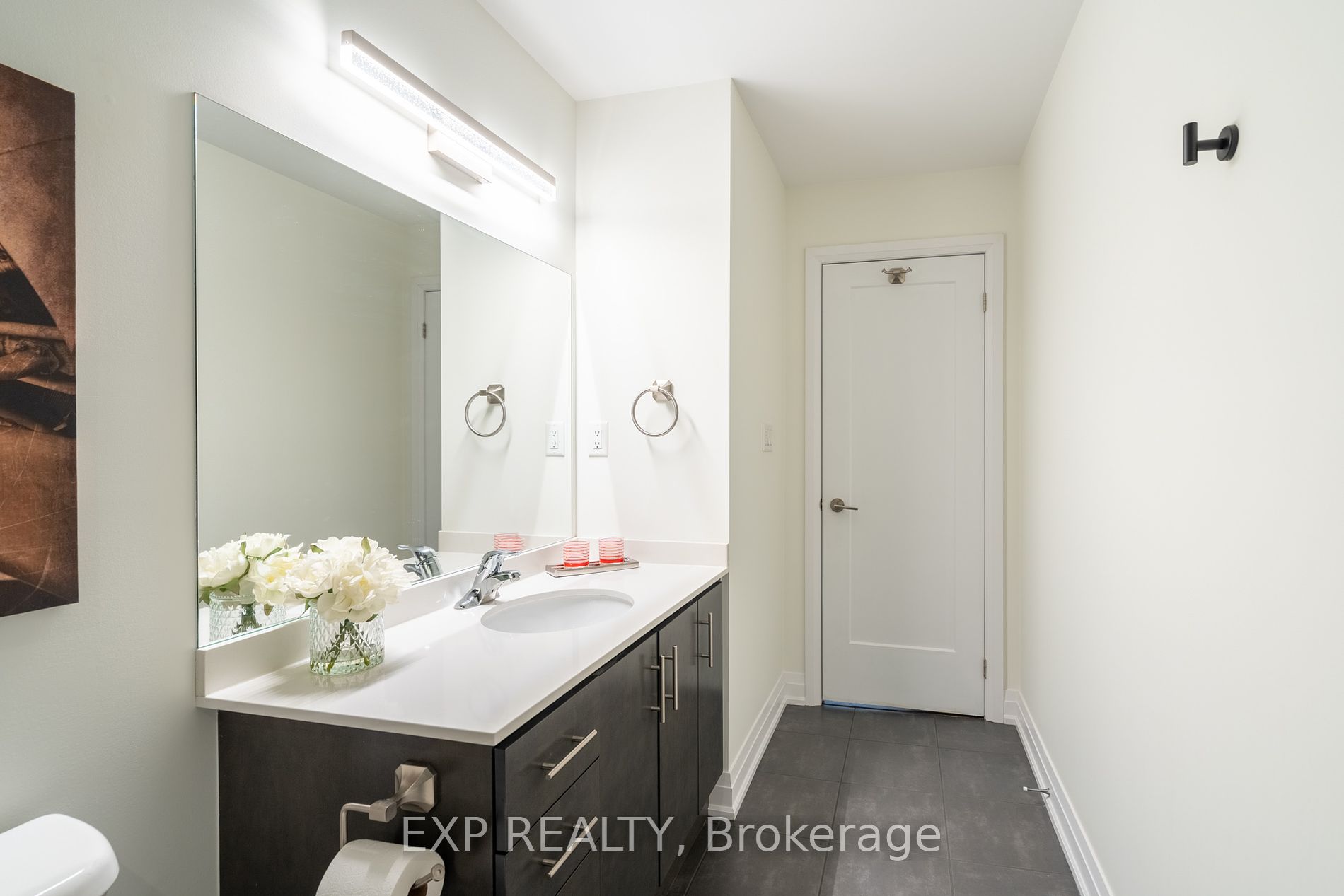4 Concord Pl 4 Property Photo 29