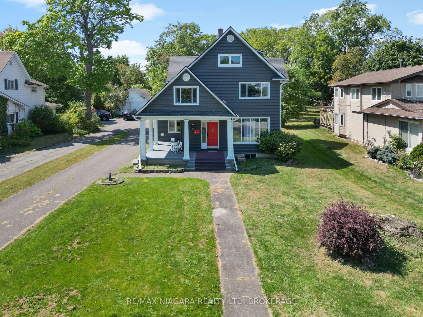 463 Niagara Boulevard Property Photo 2