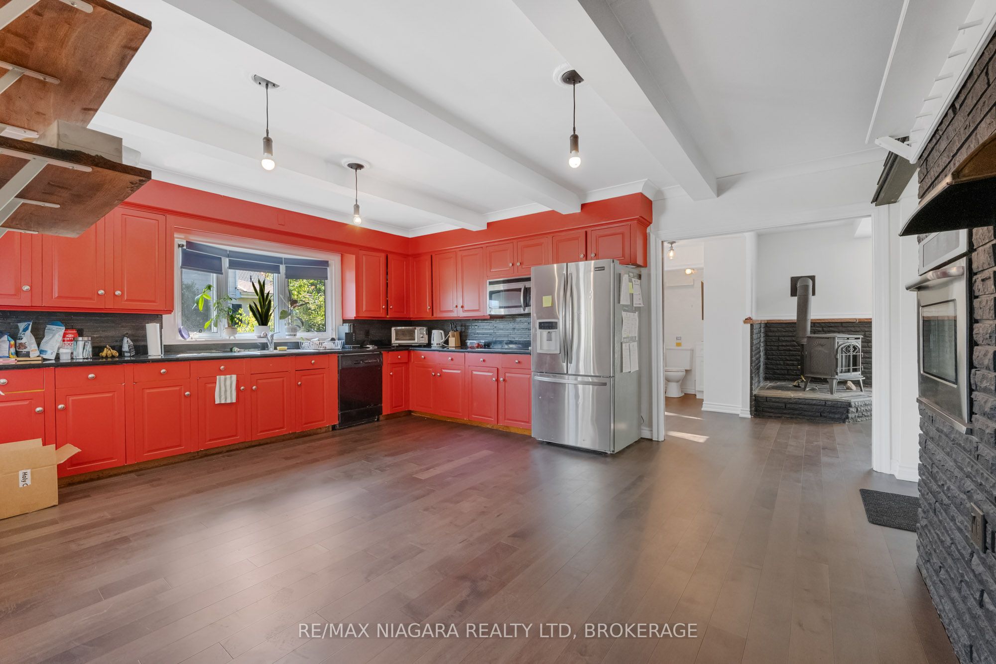 463 Niagara Boulevard Property Photo 6