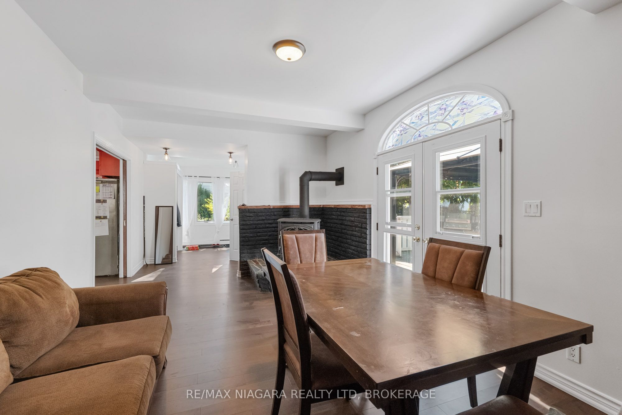 463 Niagara Boulevard Property Photo 8