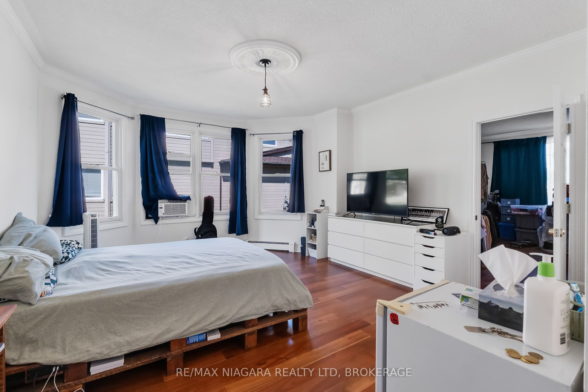 463 Niagara Boulevard Property Photo 10