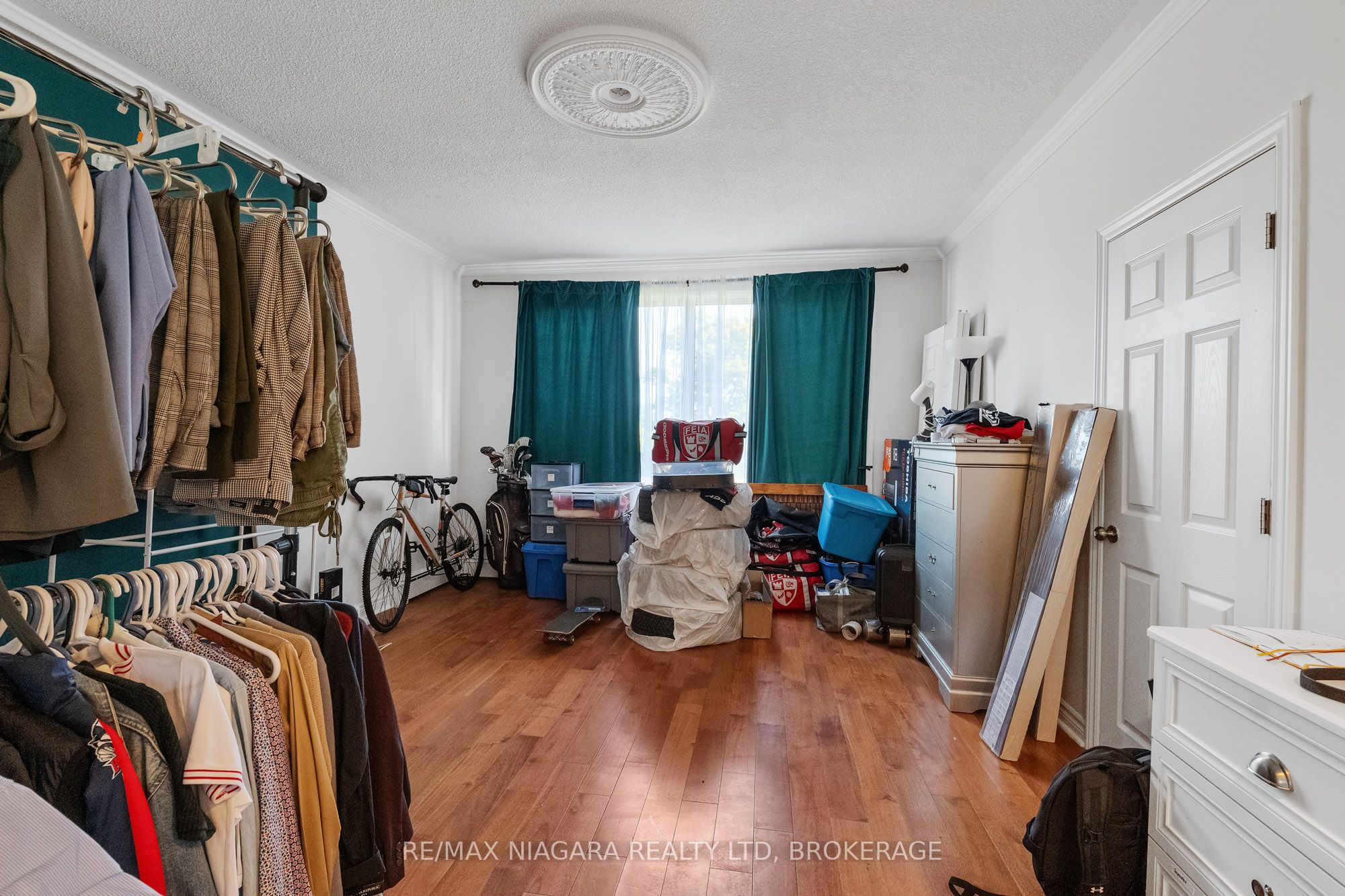 463 Niagara Boulevard Property Photo 12