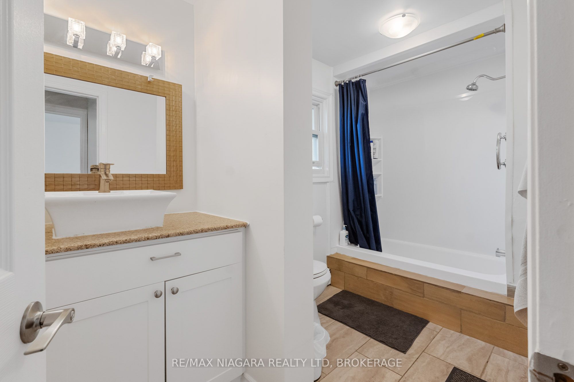 463 Niagara Boulevard Property Photo 21