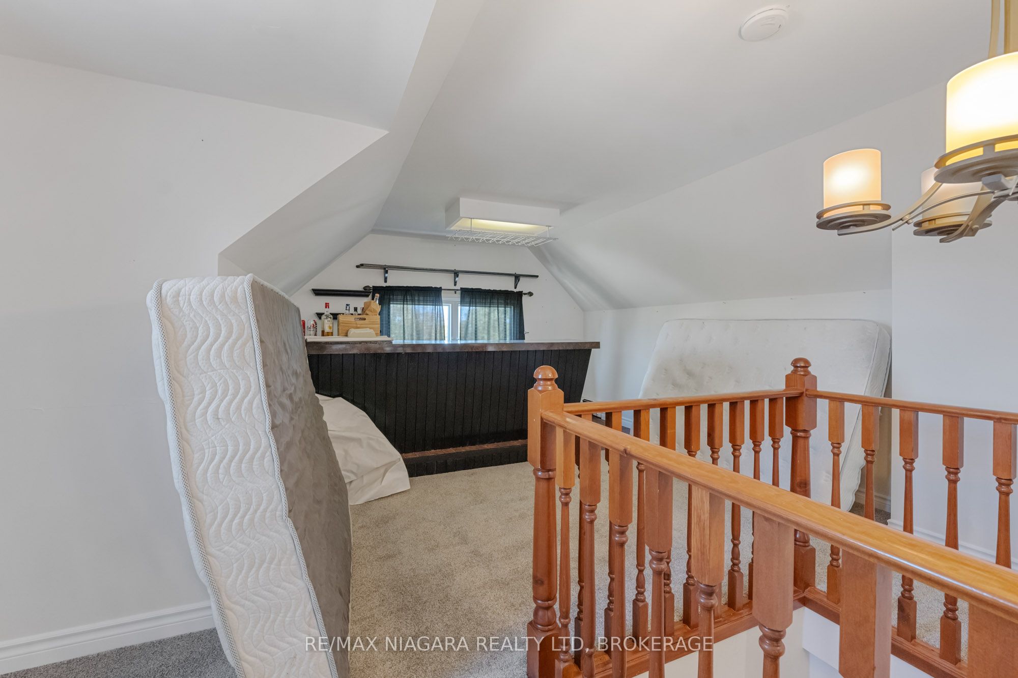 463 Niagara Boulevard Property Photo 25