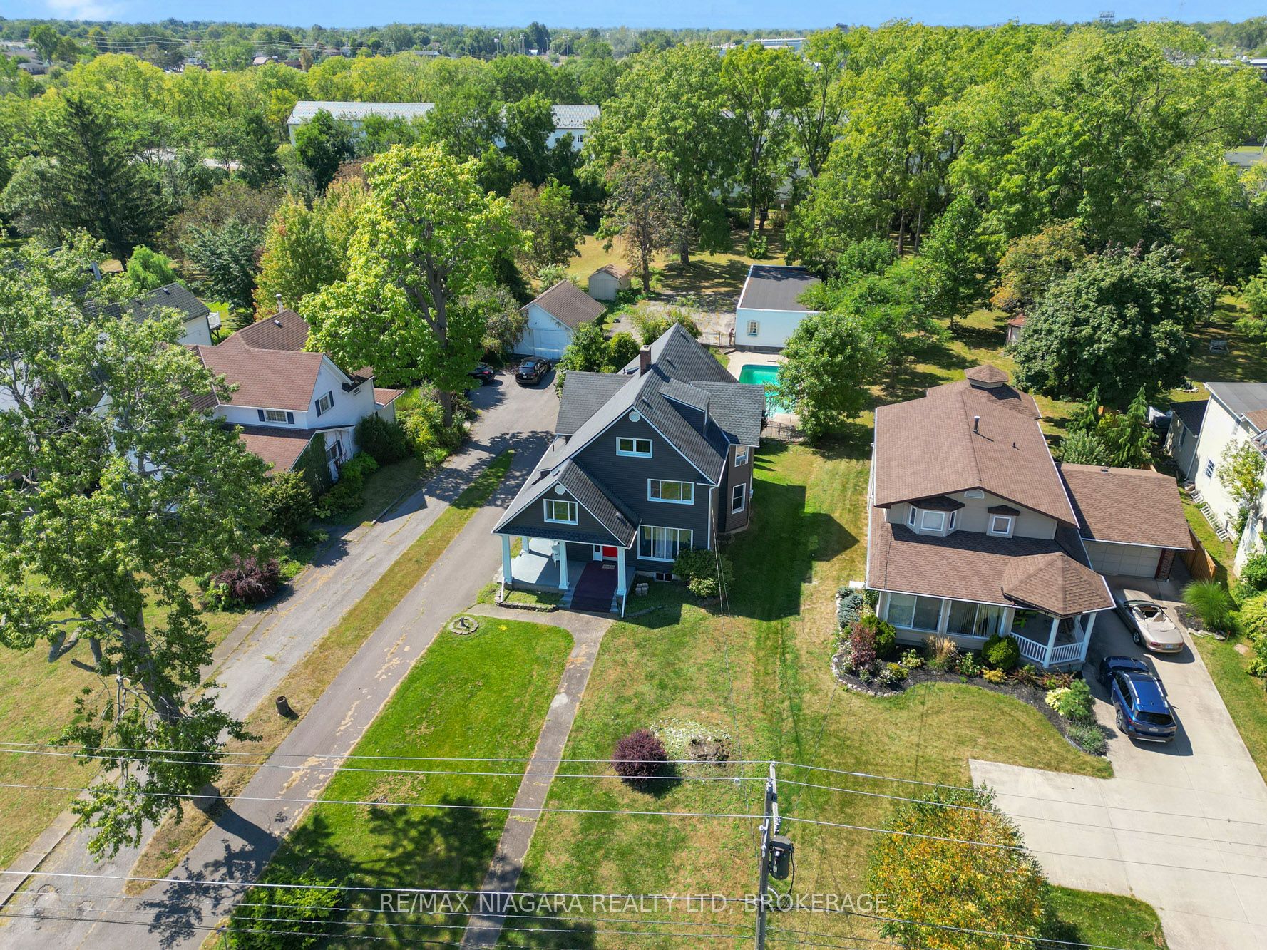 463 Niagara Boulevard Property Photo 33