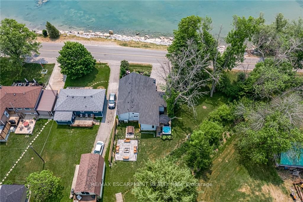 71 Lakeshore Rd Property Photo
