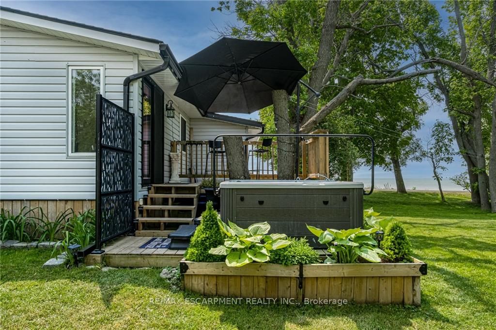 71 Lakeshore Rd Property Photo 22