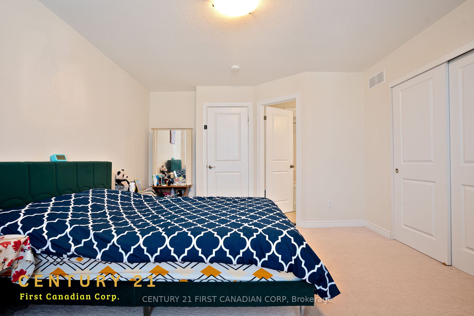 7768 Ascot Circ 67 Property Photo 6