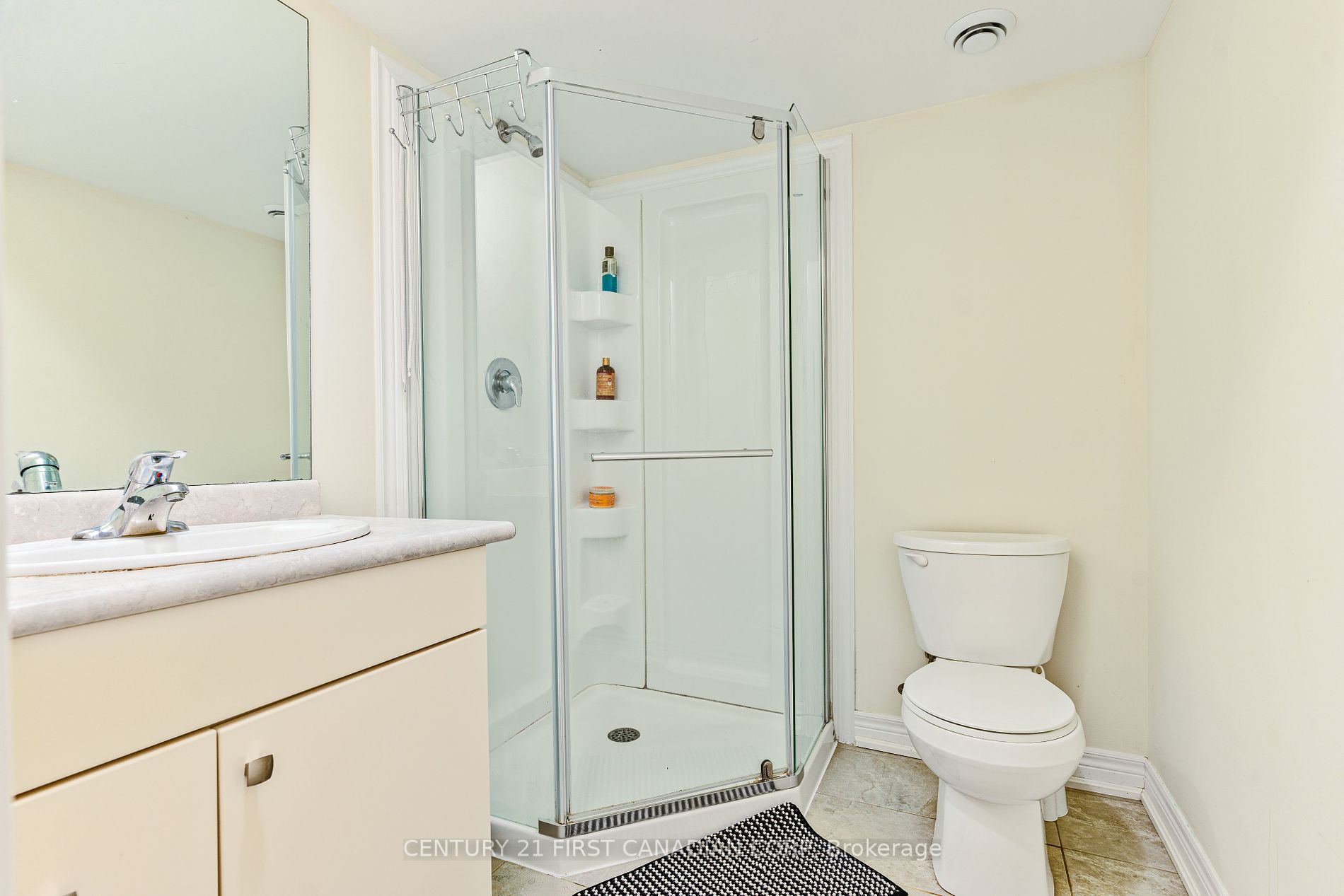7768 Ascot Circ 67 Property Photo 15