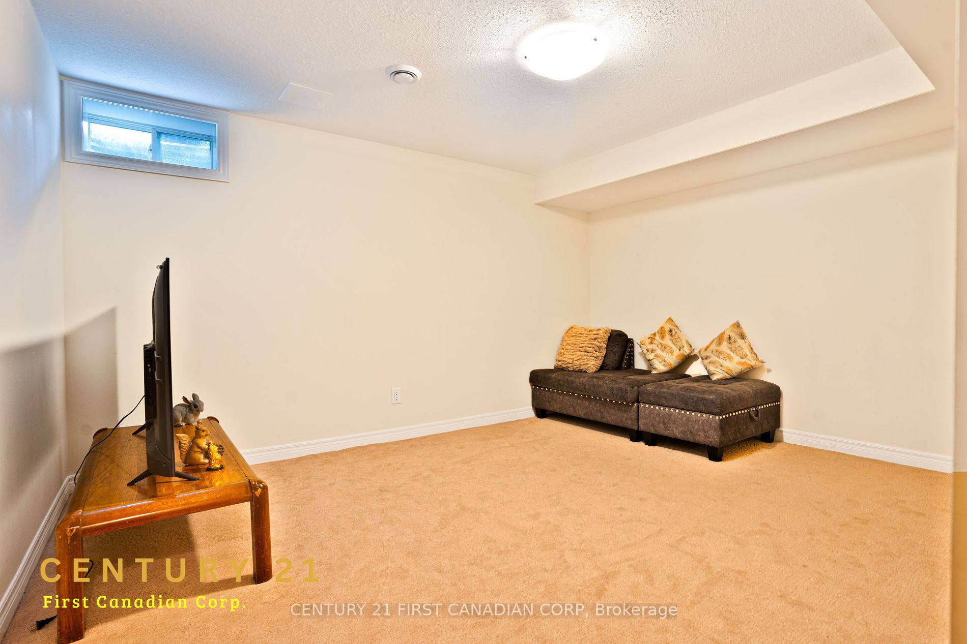 7768 Ascot Circ 67 Property Photo 16