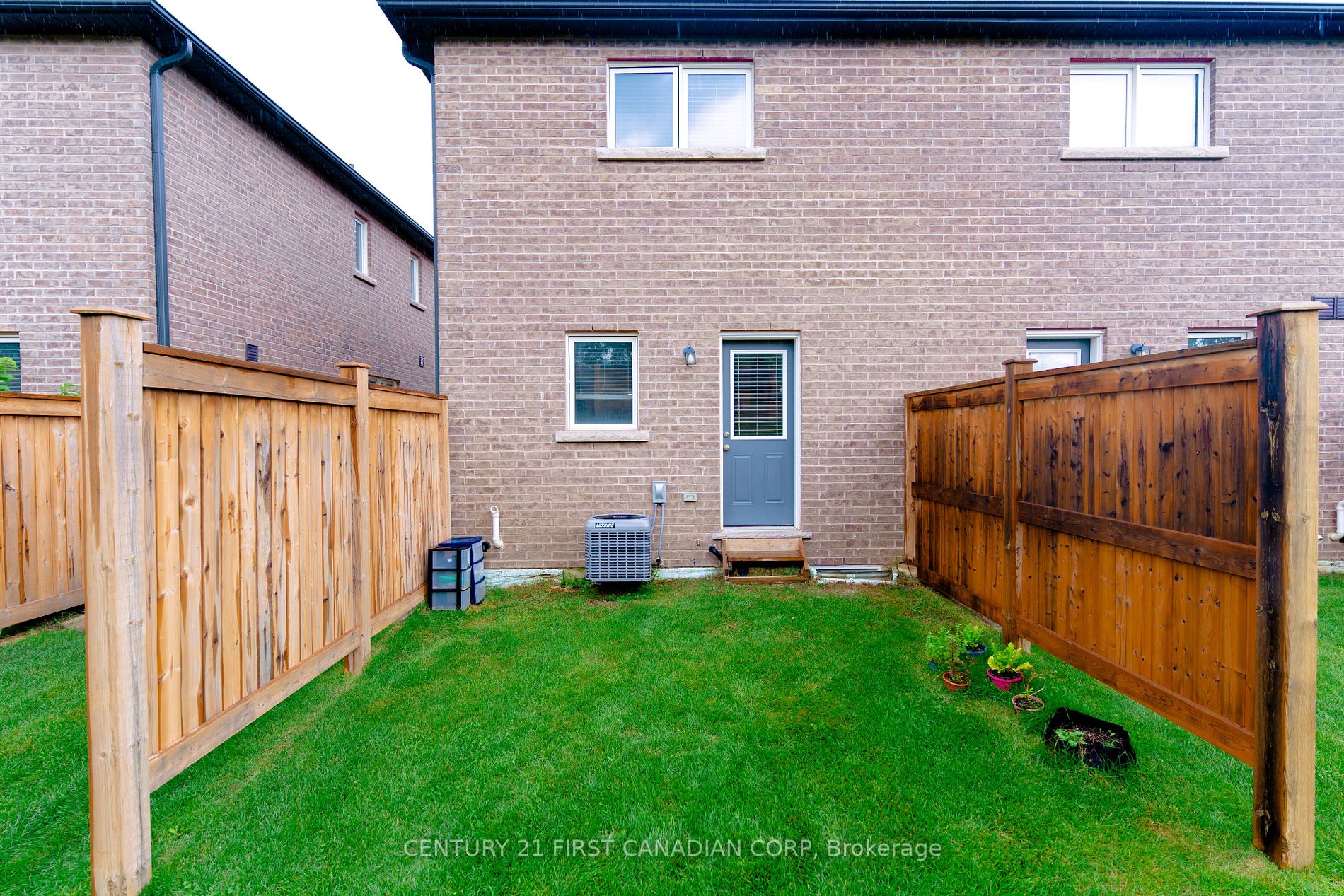 7768 Ascot Circ 67 Property Photo 28