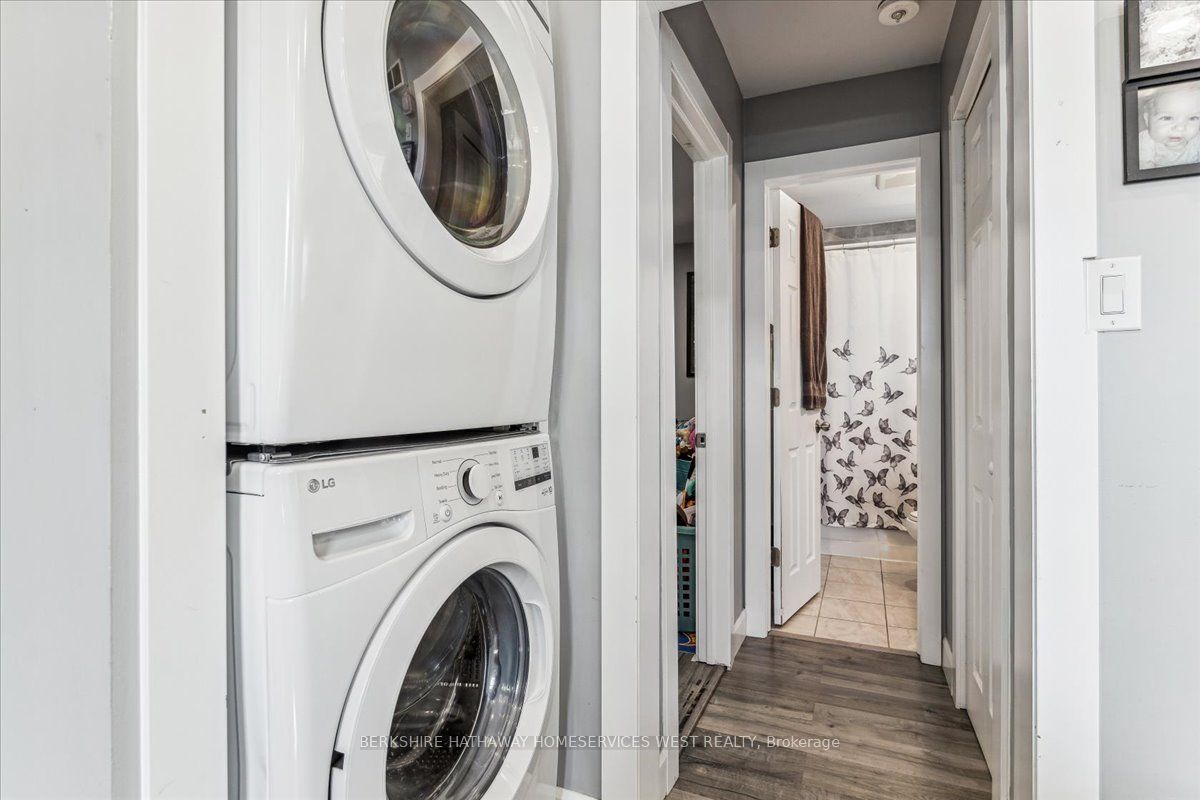 36 Sherbourne St Property Photo 11