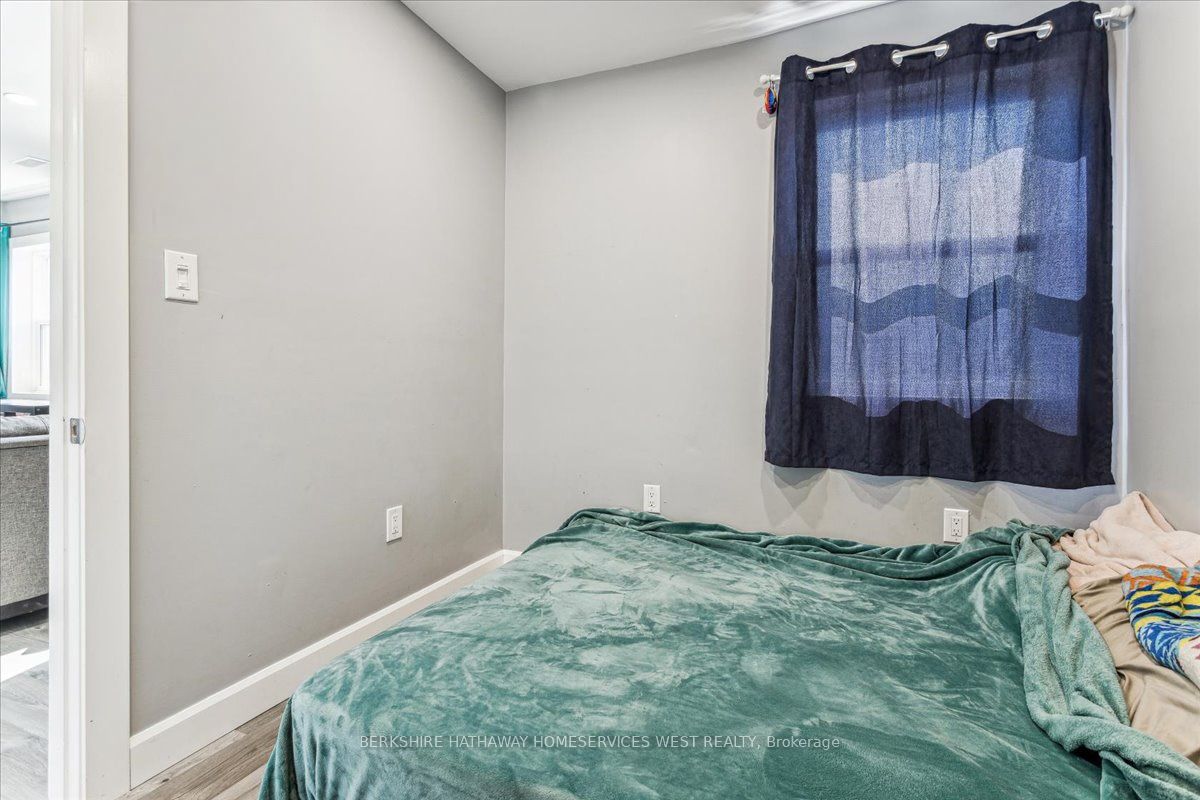 36 Sherbourne St Property Photo 14