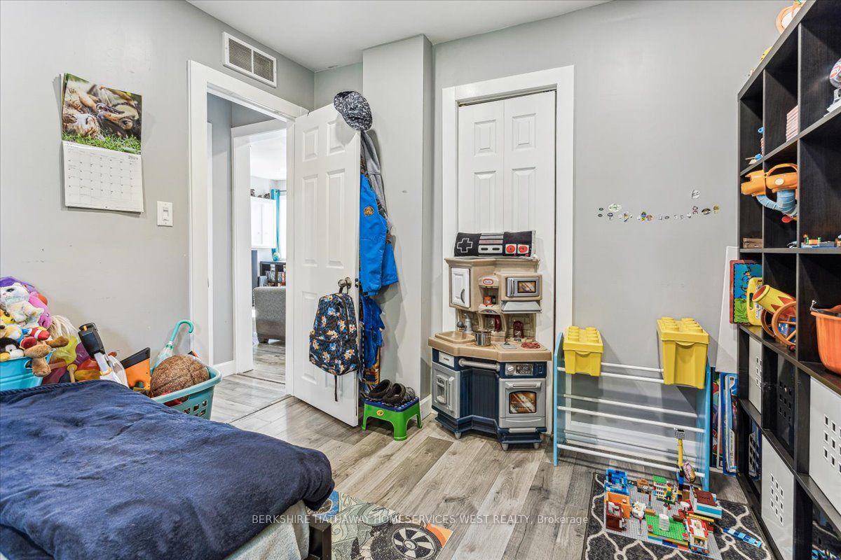 36 Sherbourne St Property Photo 18