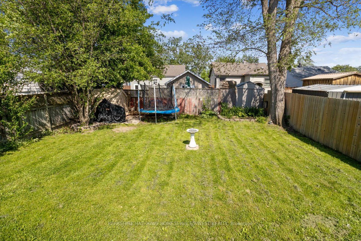 36 Sherbourne St Property Photo 22