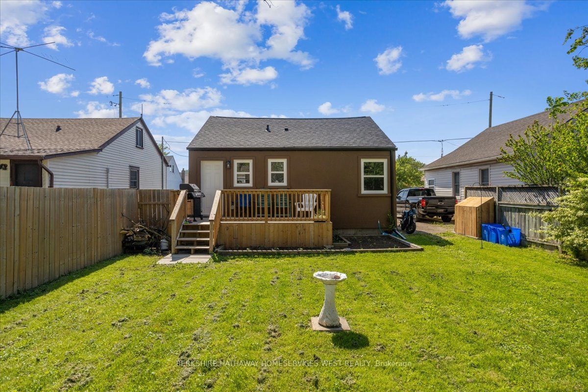 36 Sherbourne St Property Photo 26