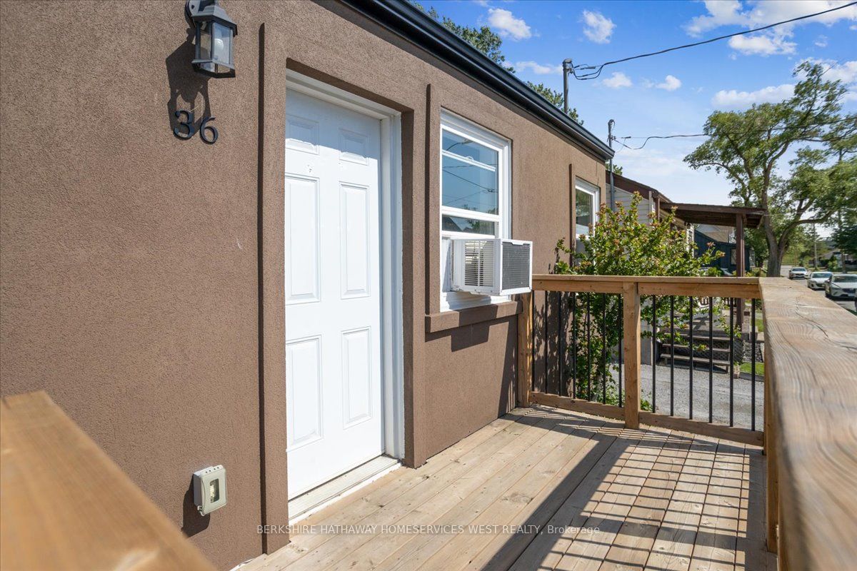 36 Sherbourne St Property Photo 28