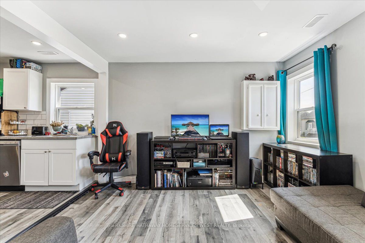 36 Sherbourne St Property Photo 31