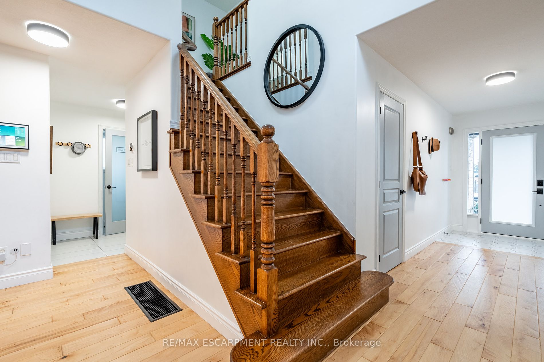 6 Newlove St Property Photo 6