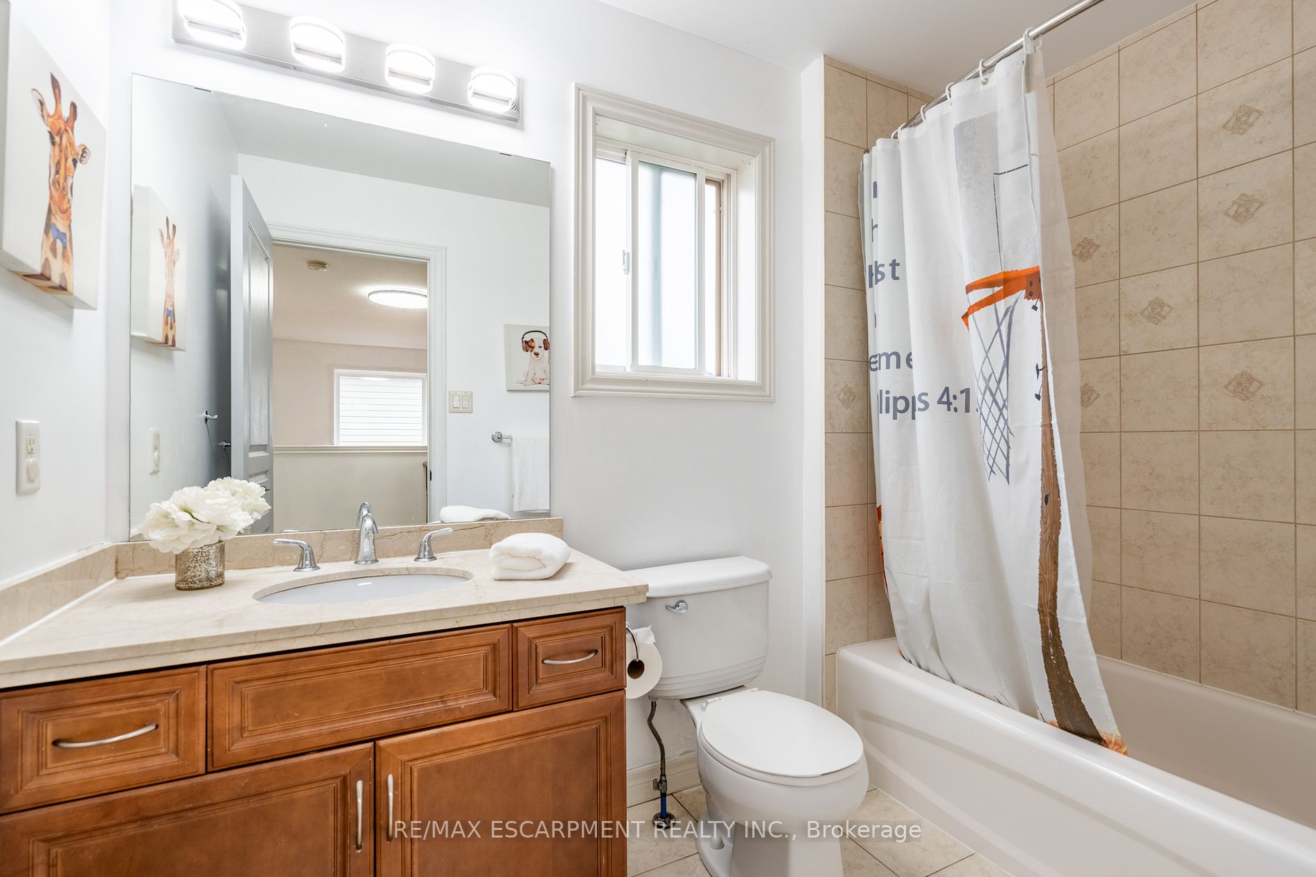 6 Newlove St Property Photo 14