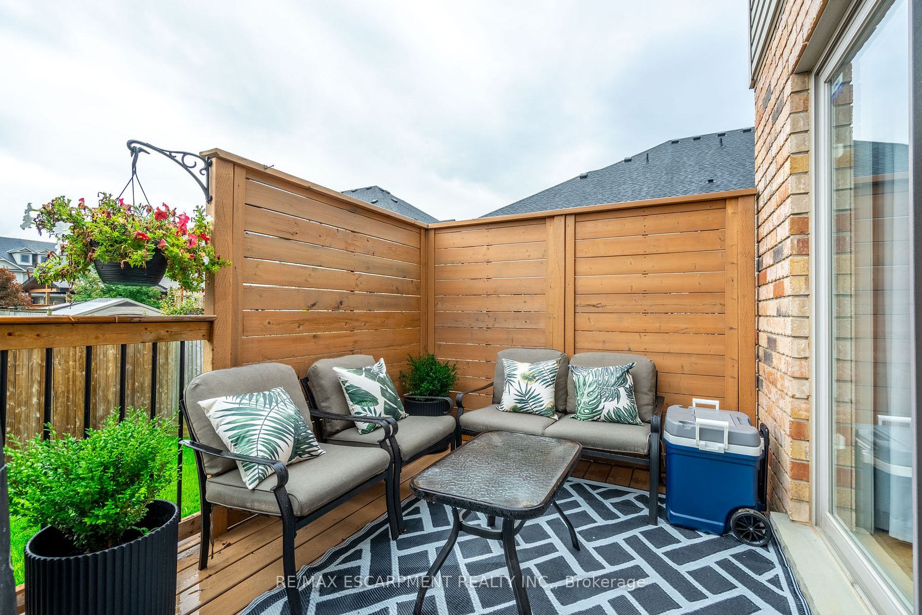 6 Newlove St Property Photo 33