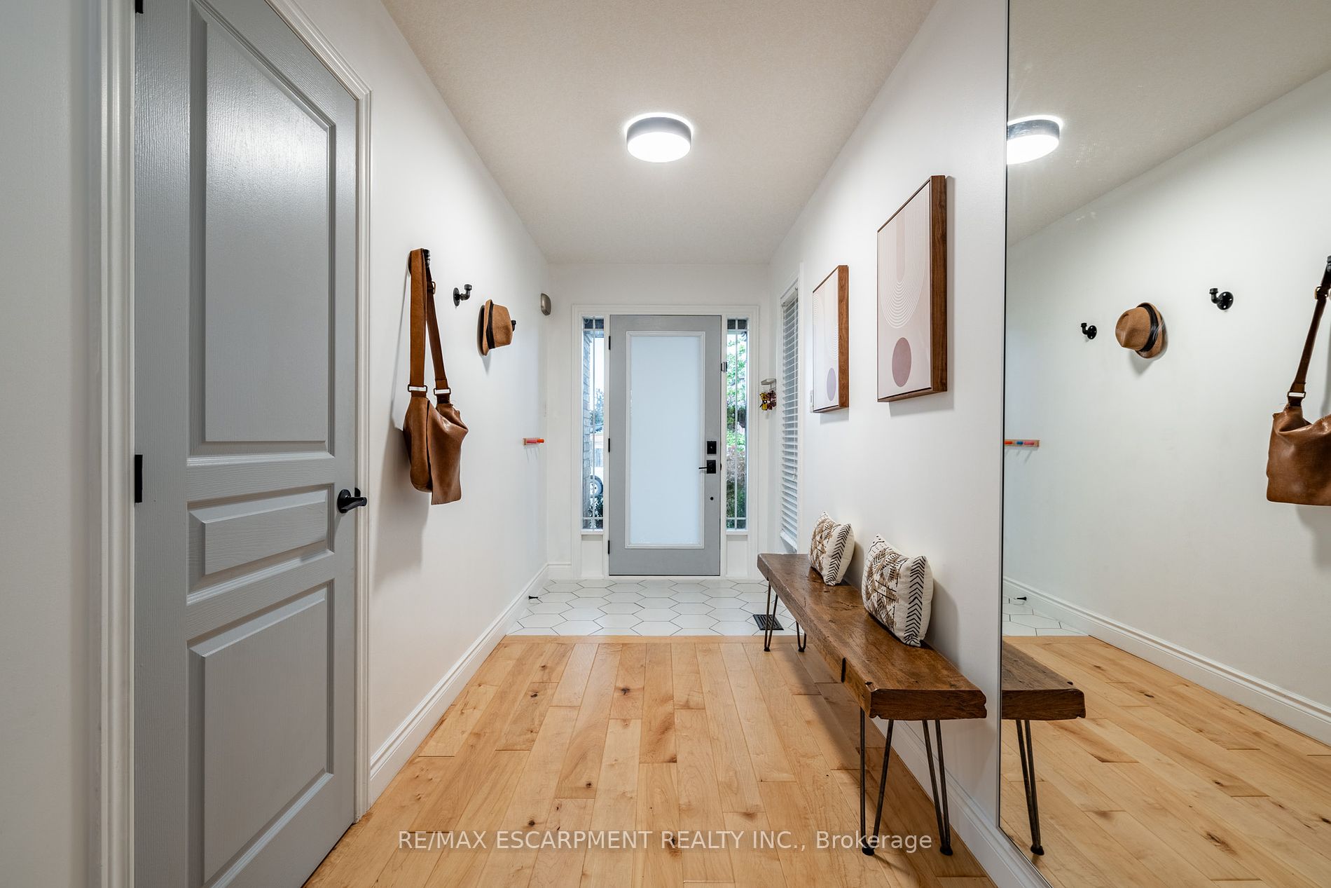 6 Newlove St Property Photo 34