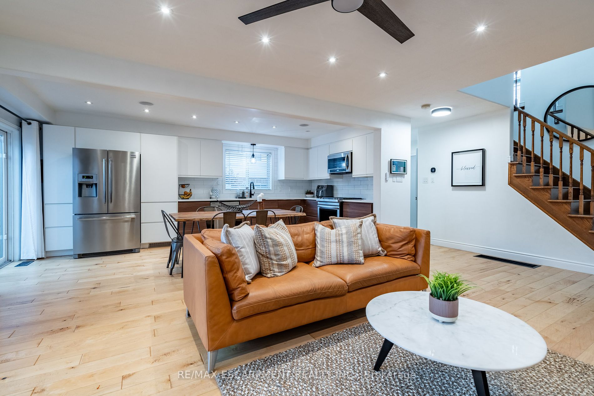 6 Newlove St Property Photo 38