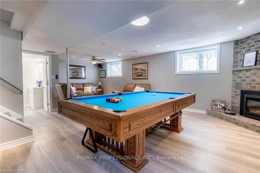 100 Larchwood Circ Property Photo 7