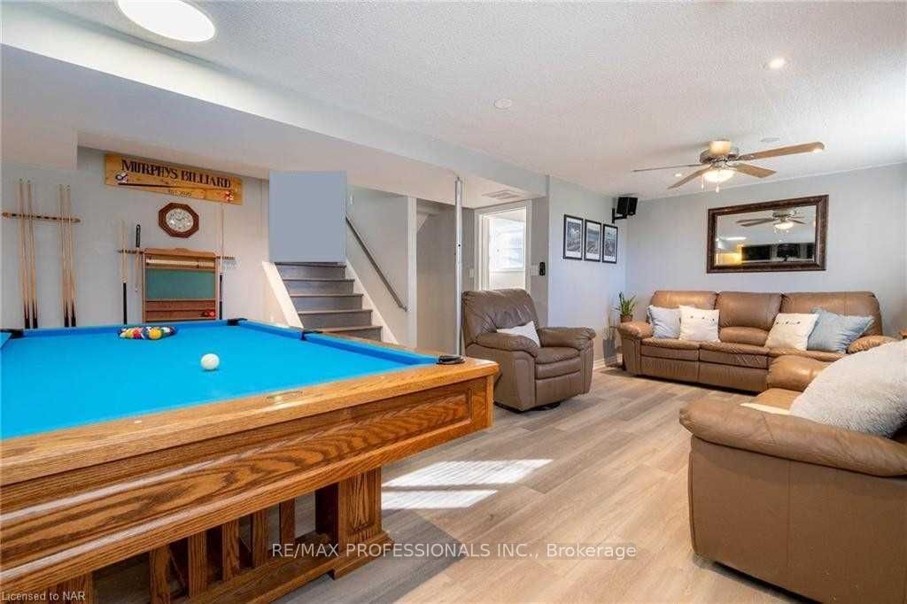 100 Larchwood Circ Property Photo 10