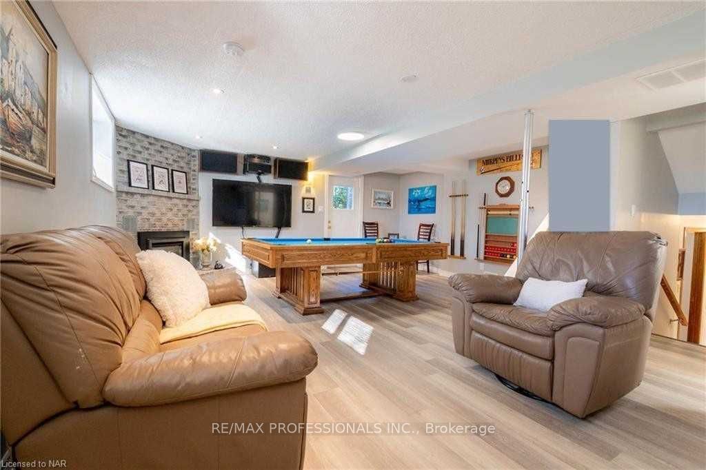 100 Larchwood Circ Property Photo 11