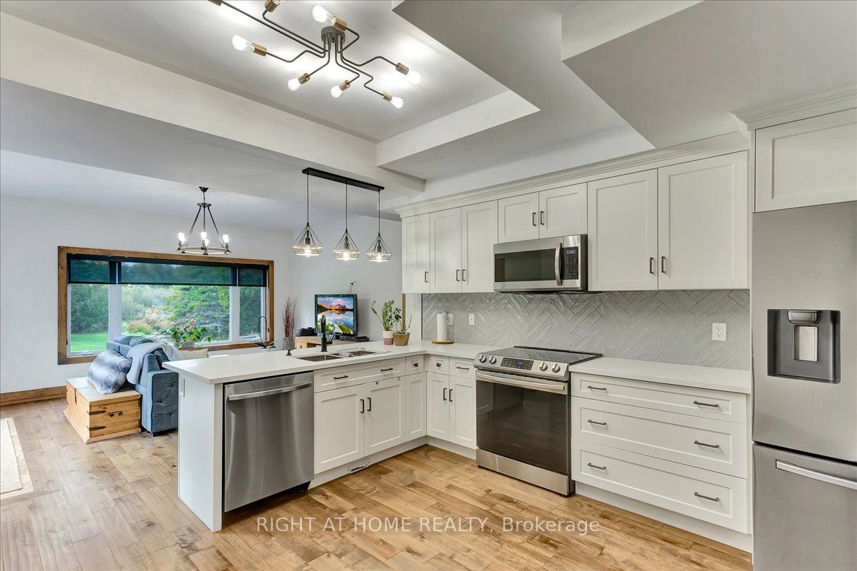 635138 Highway 10 Property Photo 13