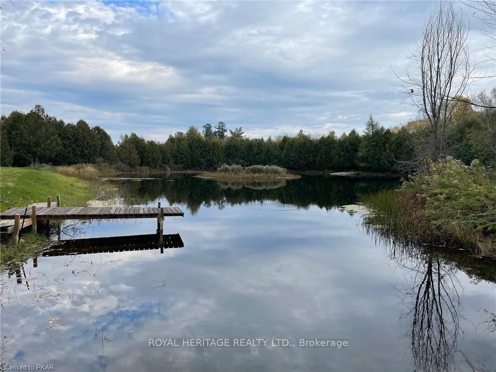 810 4th Line Property Photo 1