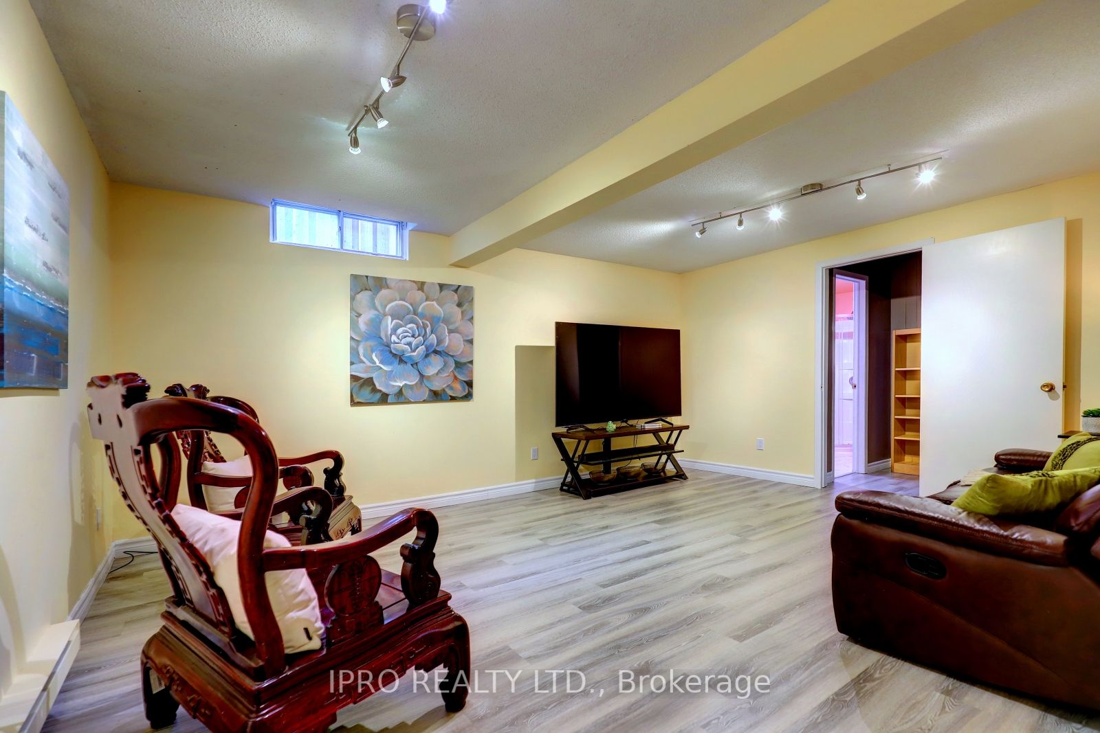 228 Rosebank Pl Property Photo 15