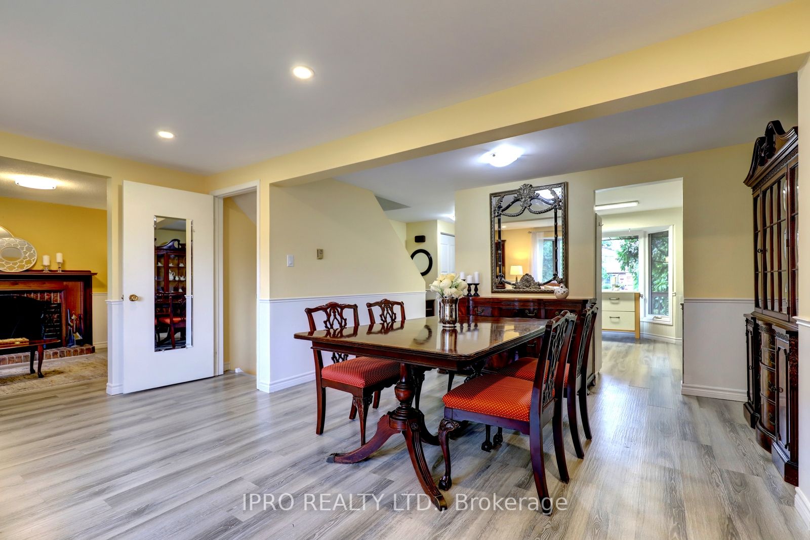 228 Rosebank Pl Property Photo 27