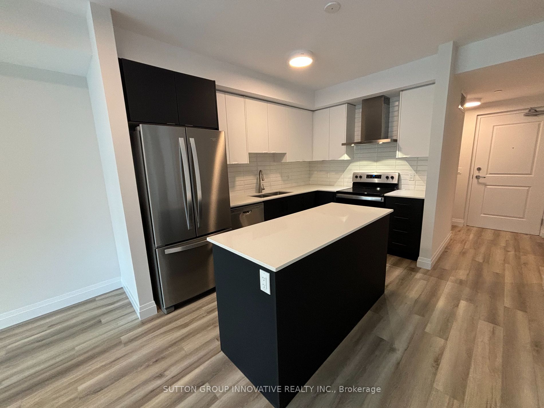 153 Wilson St W 105 Property Photo 2