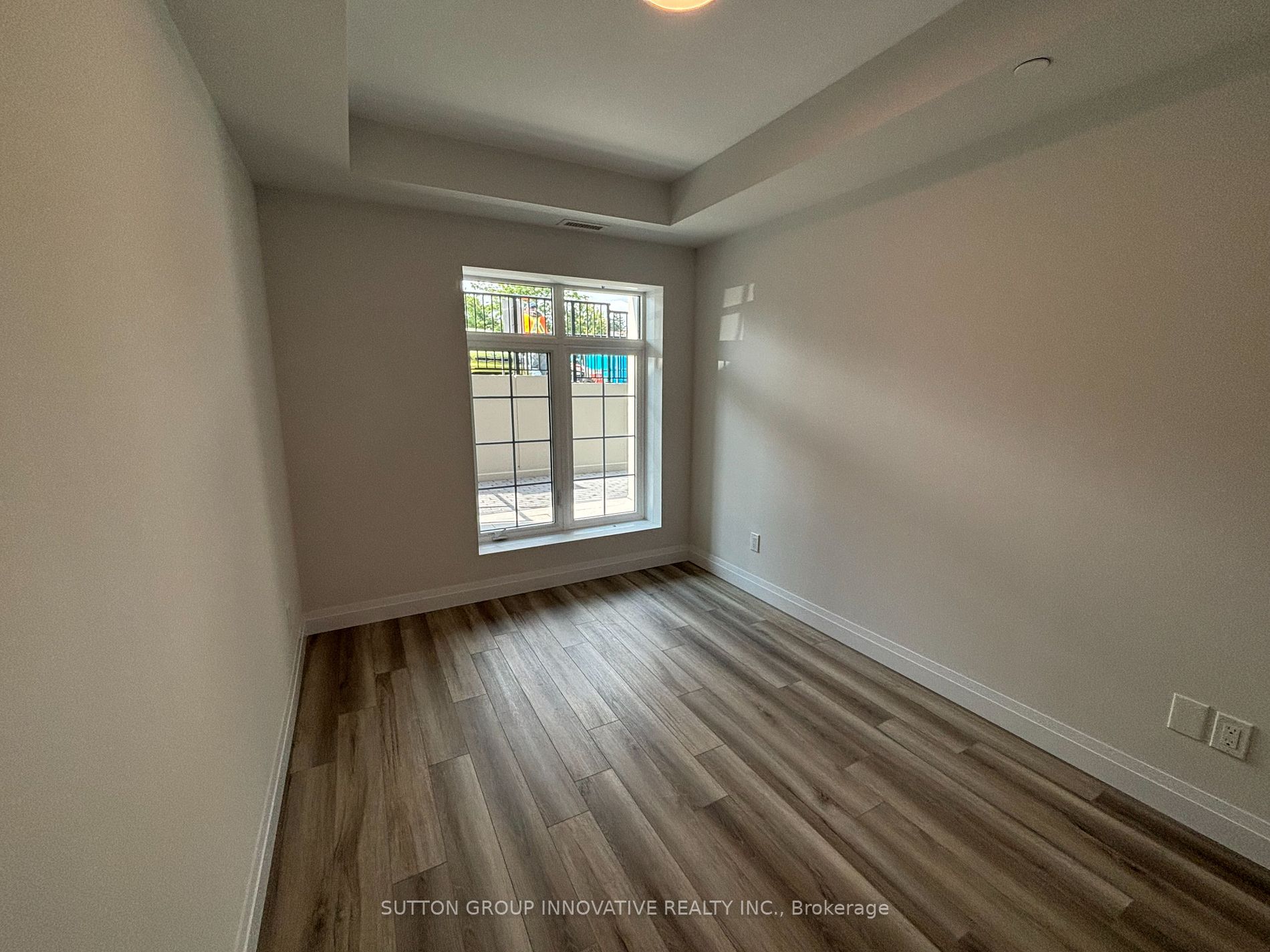 153 Wilson St W 105 Property Photo 13
