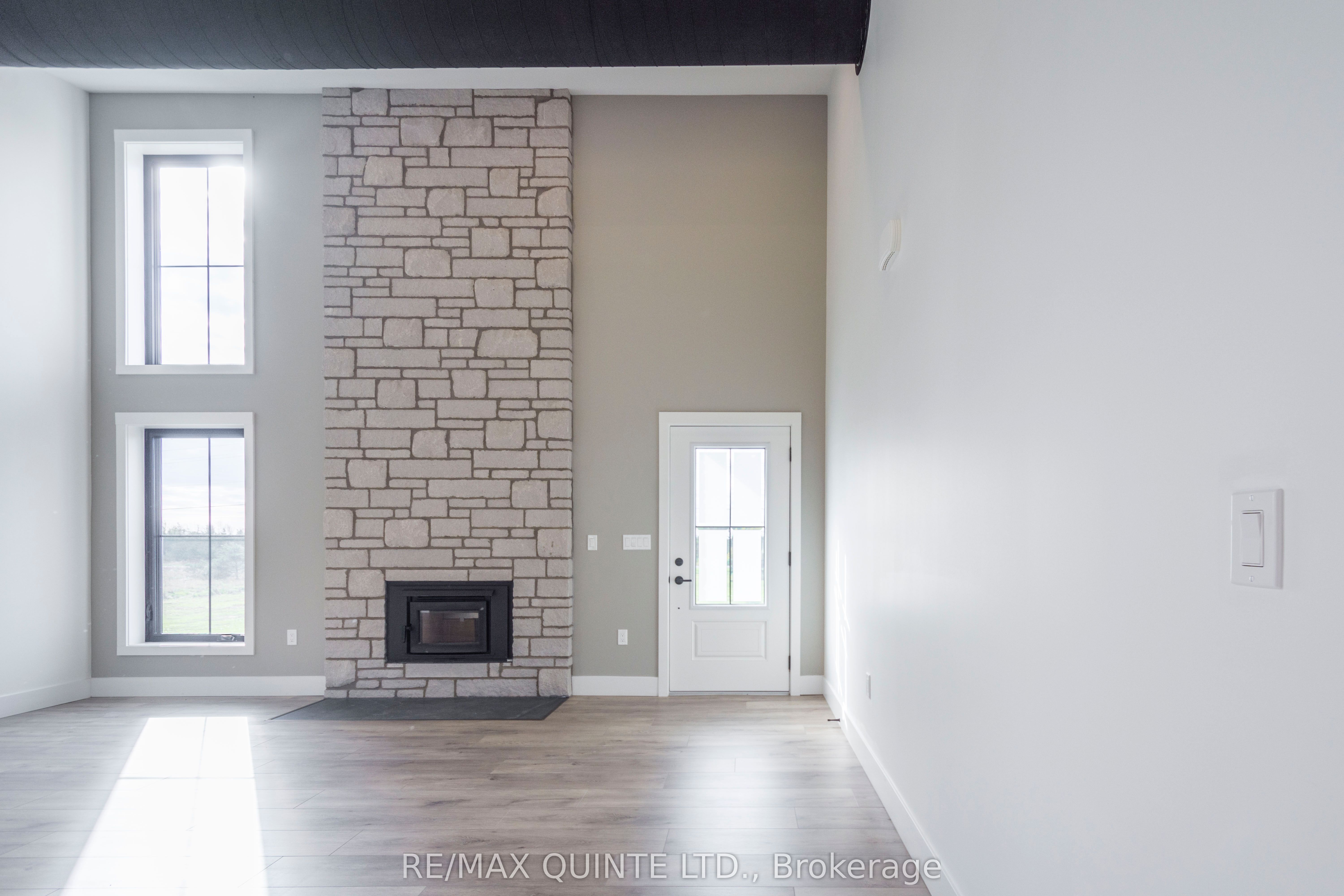225 Mitchell's Crossroad Property Photo 8