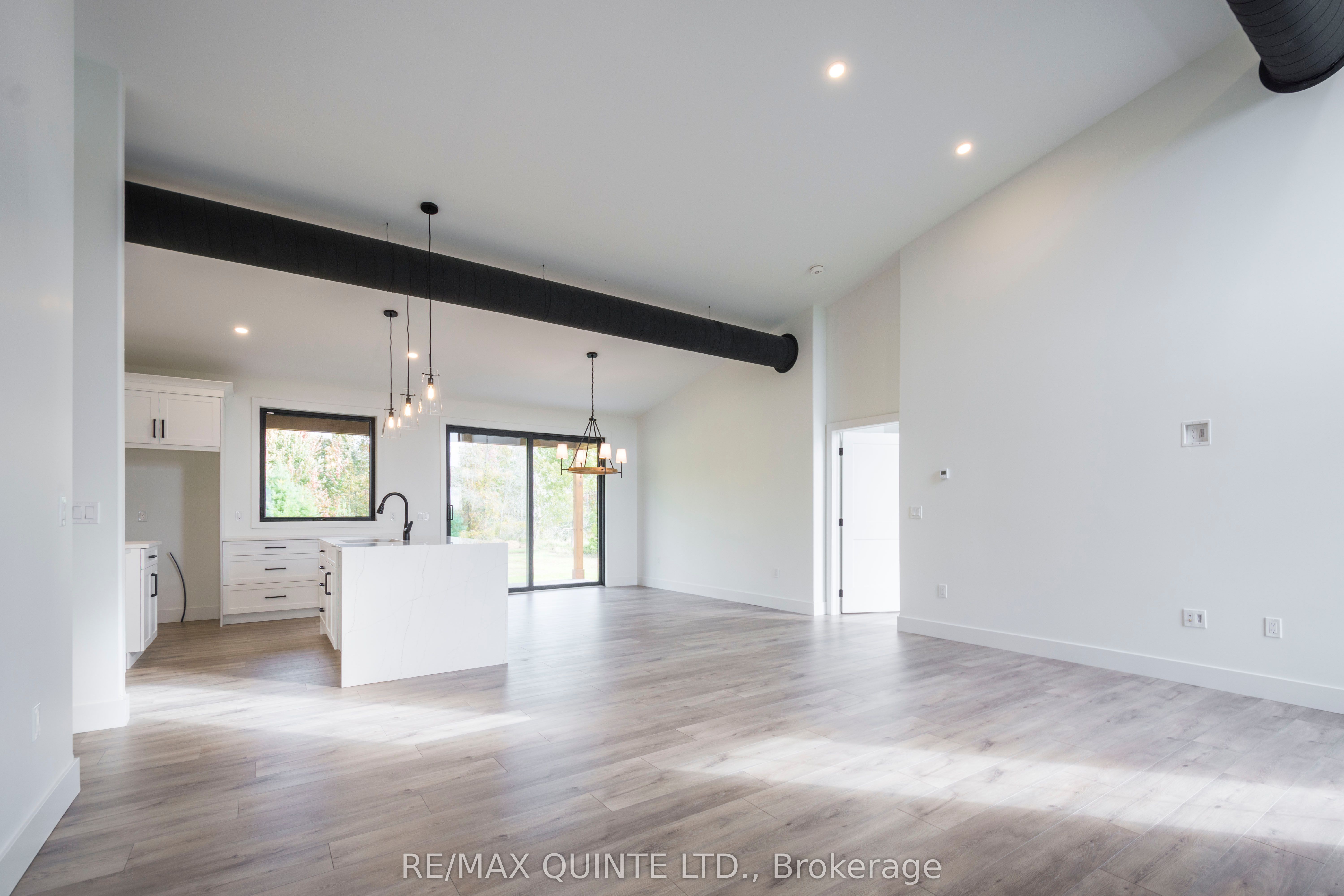 225 Mitchell's Crossroad Property Photo 10