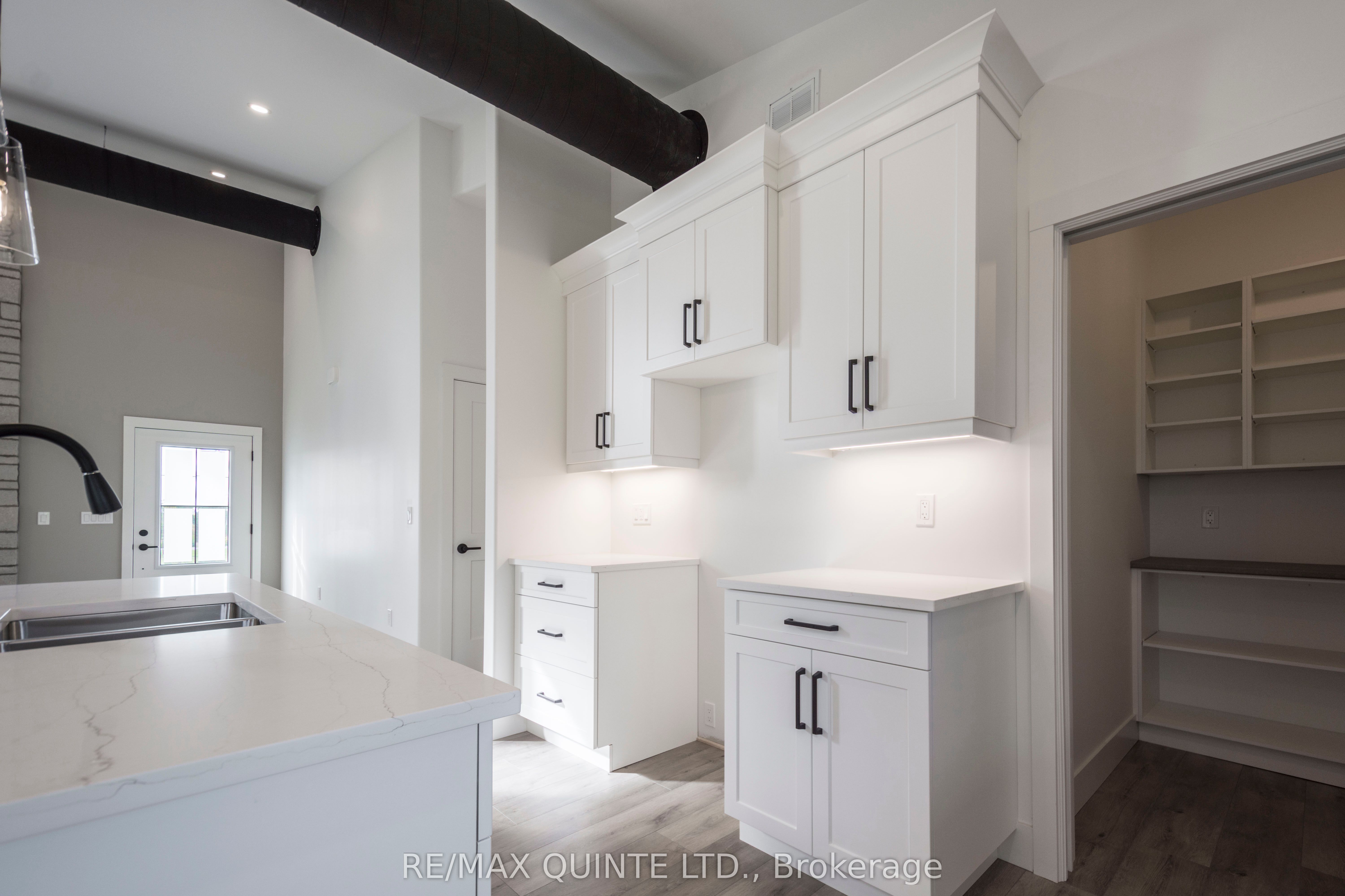 225 Mitchell's Crossroad Property Photo 14