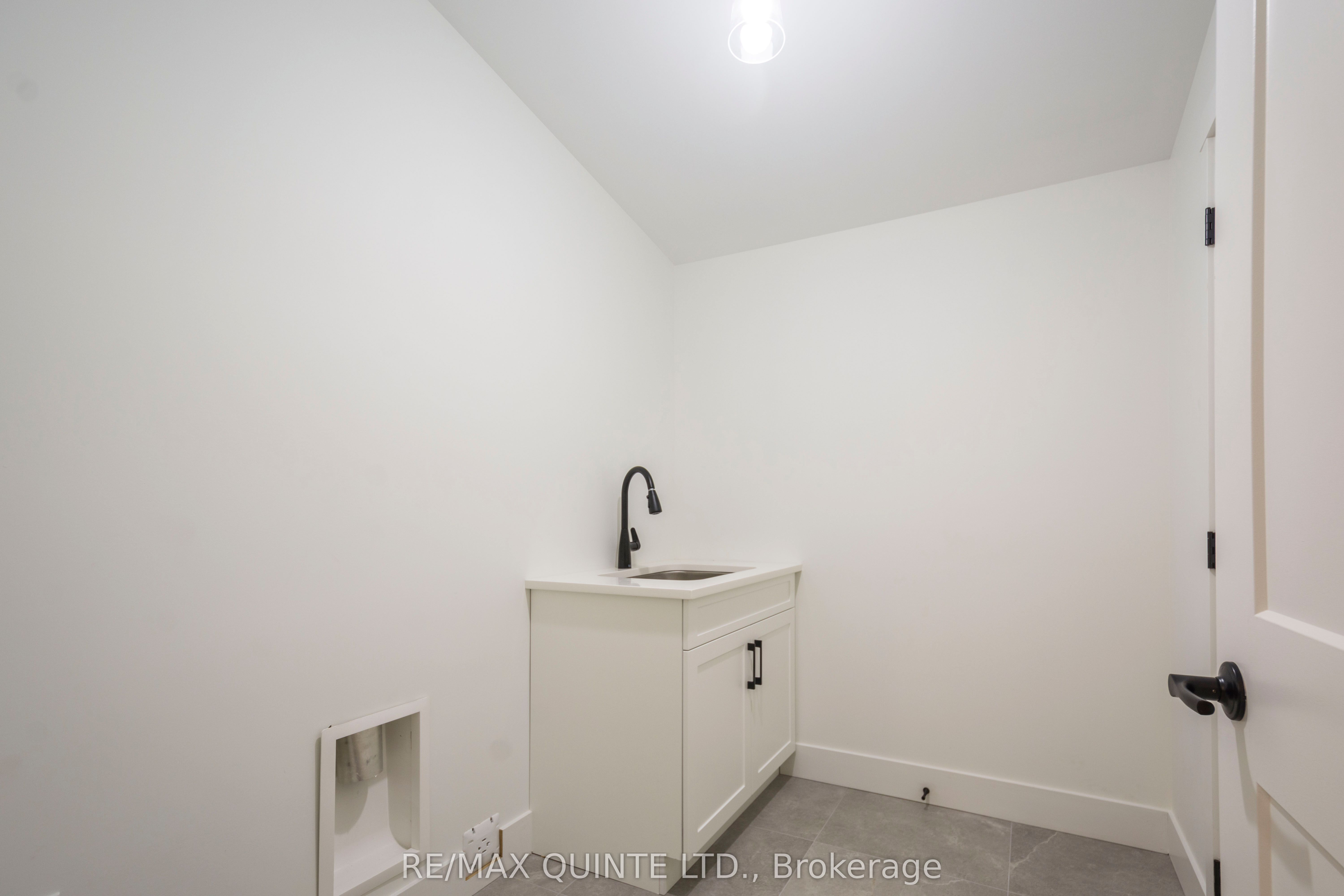 225 Mitchell's Crossroad Property Photo 26