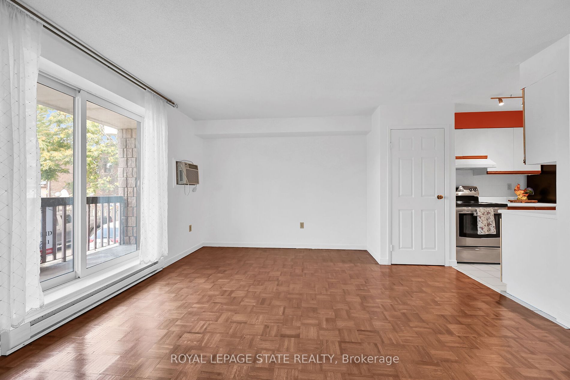 482 James St N 203 Property Photo 8