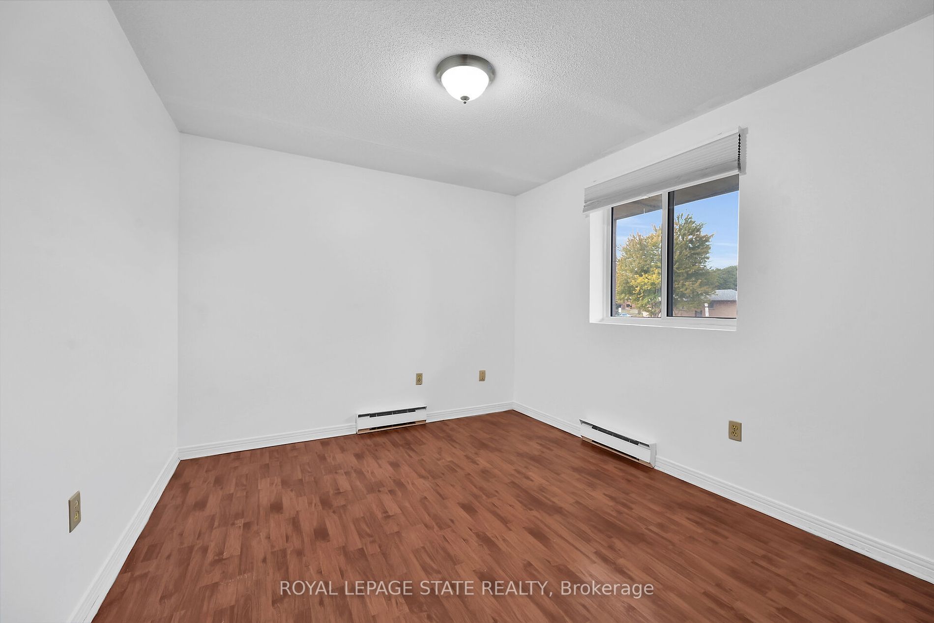 482 James St N 203 Property Photo 20