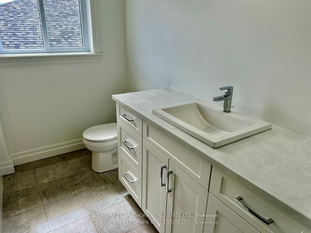 10 Gladstone St Property Photo 13