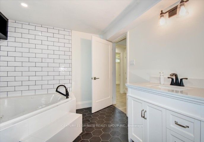 32534 Highway 62 Property Photo 28
