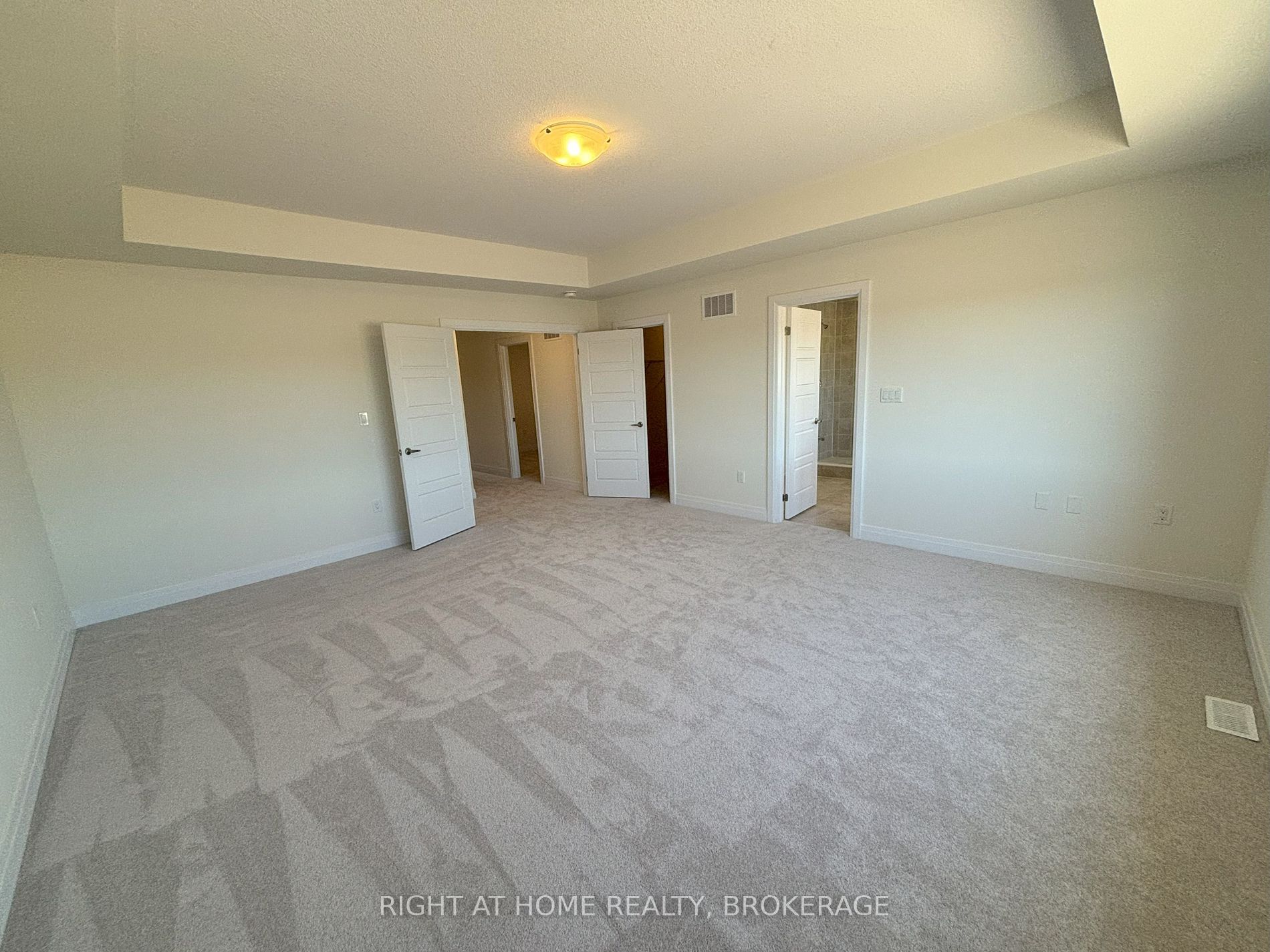 23 Langridge Way Property Photo 4