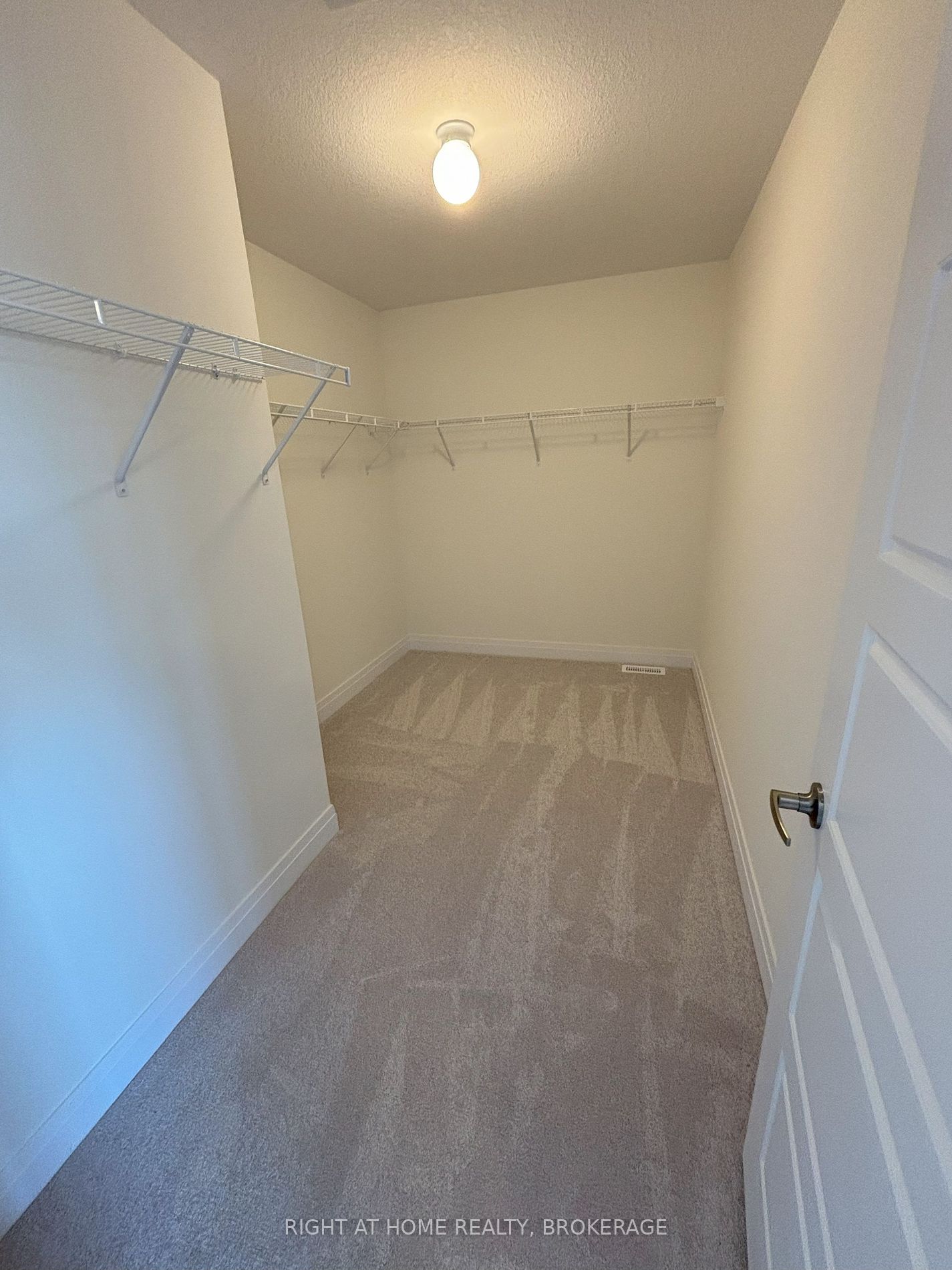 23 Langridge Way Property Photo 9